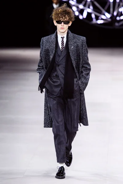 Look 13